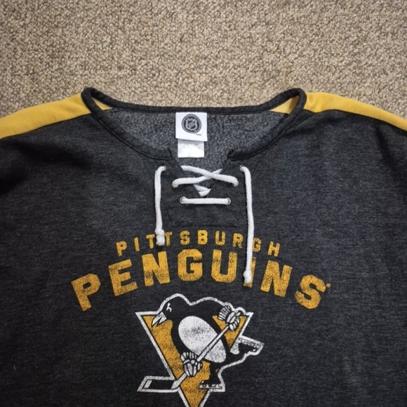 NHL Pittsburgh Penguins Sweater EUC - Picture 2 of 9